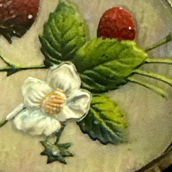 Antique Goofus glass strawberry berries and flower brooch 1890-1920’s - Picture 7 of 13